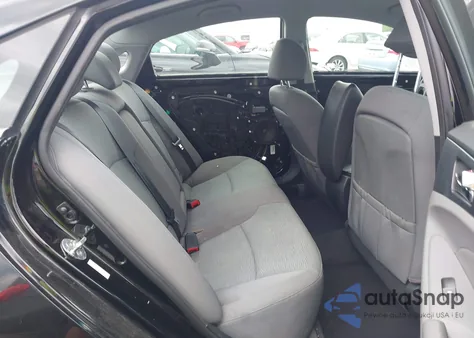 2015 Hyundai Sonata Hybrid из США, поврежденный, VIN KMHEC4A47FA139126